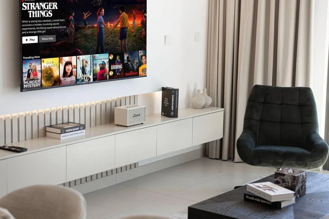 Modern Comfort - Views In Prime Downtown - 2Br 6 Guests Dubai Apartment