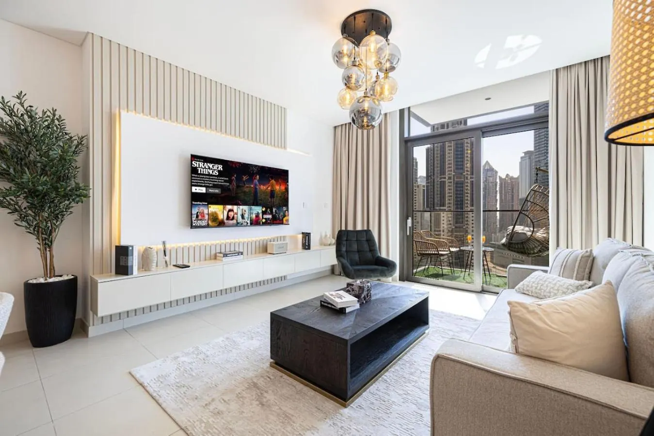 Apartment Modern Comfort - Views In Prime Downtown - 2Br 6 Guests Dubai