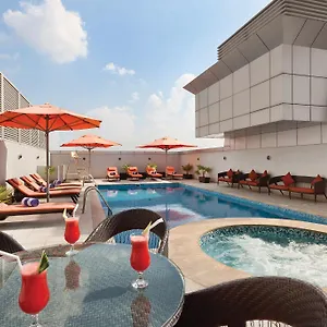 4* מלון Ramada By Wyndham Deira