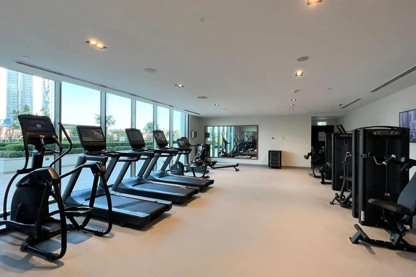 דובאי Modern Comfort - Views In Prime Downtown - 2Br 6 Guests